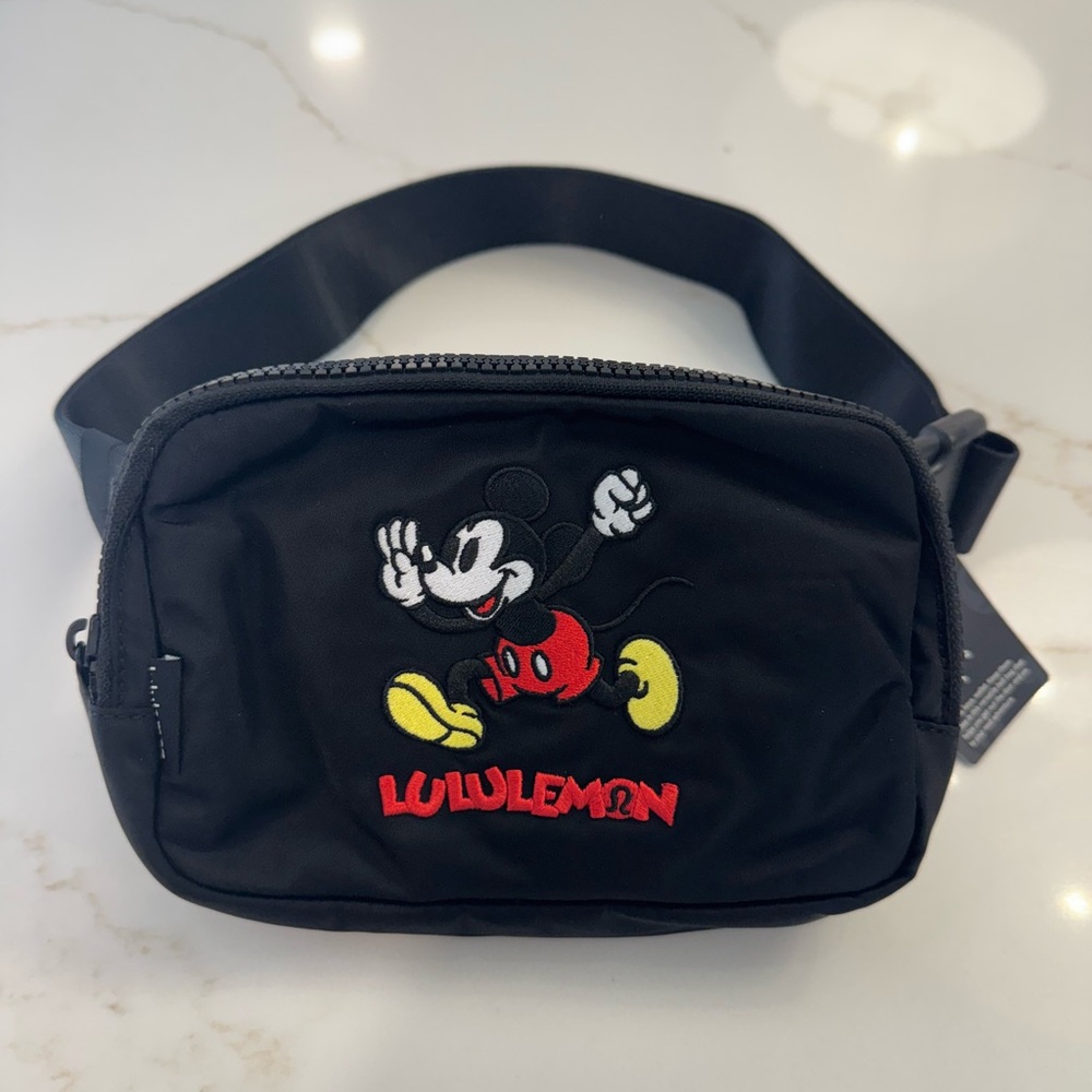 Disney x lululemon Everywhere Belt Bag 1L Mickey in Motion Graphic